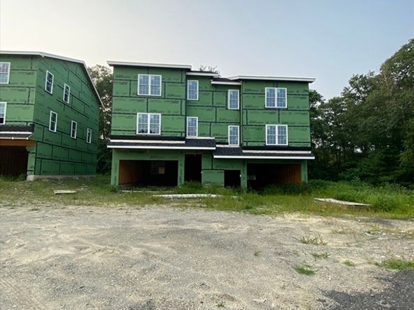 47R Yarnie 1A, Worcester MA 01603