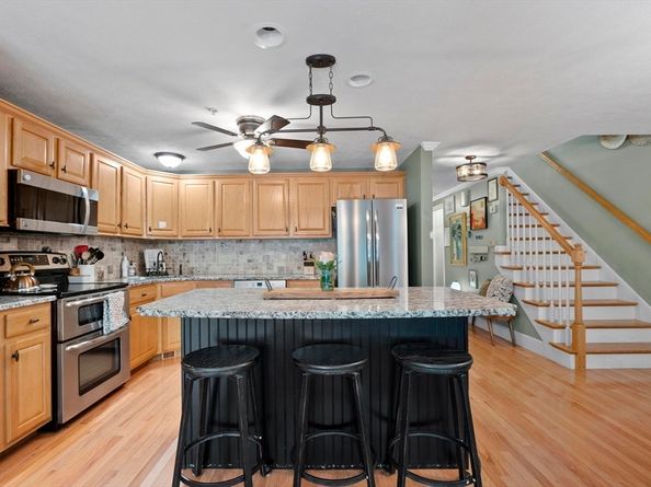70 Bridle Cross Rd 70, Fitchburg MA 01420