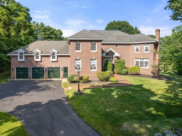 16 Longmeadow Rd, Milton MA 02186