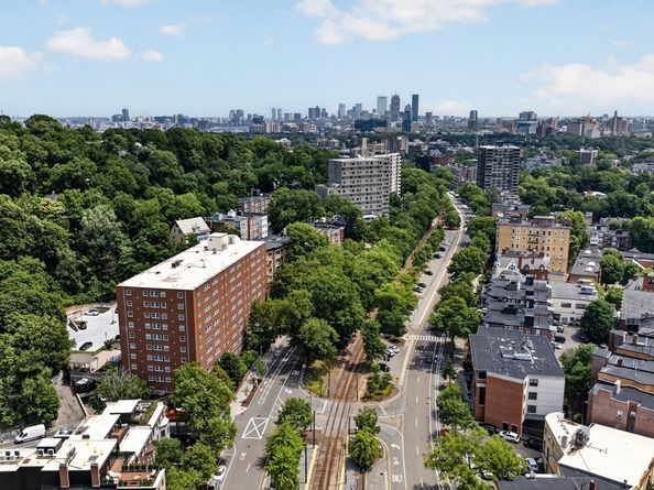 1600 Beacon St 1009, Brookline MA 02446