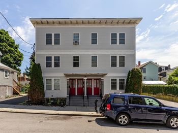 30 Tufts Ave