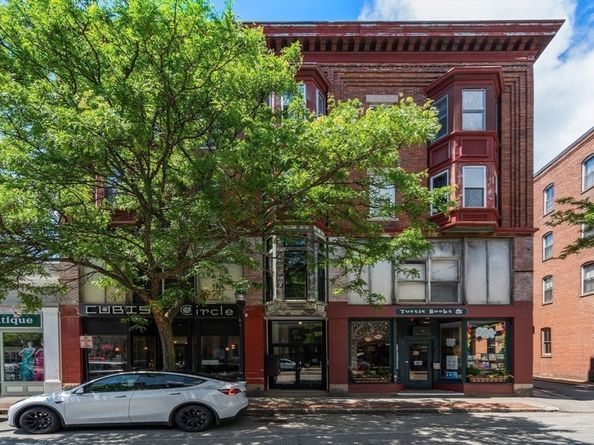 220-224 Washington Street 3, Brookline MA 02445