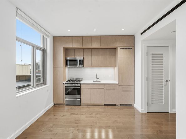 43 Westland Ave 510, Boston MA 02115