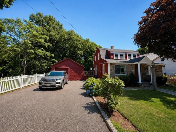 33 Volusia Rd, Hingham MA 02043