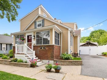 16 Adams St