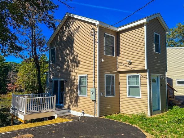 14 Hillside Rd, Northborough MA 01532