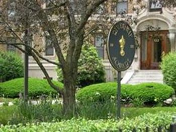 116 Riverway