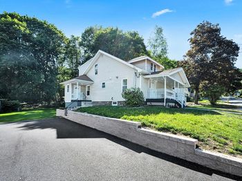 58 Lindell Ave