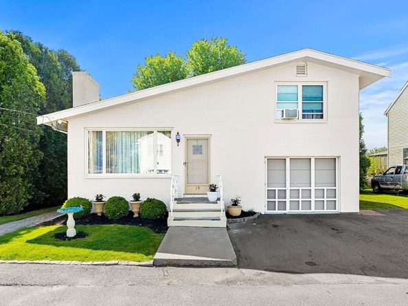 15 Barnes Circle, Salem MA 01970