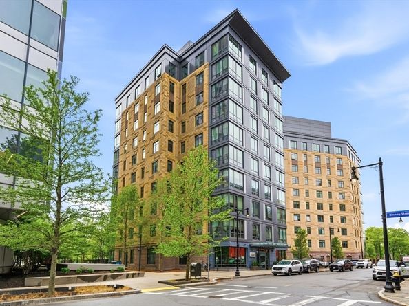 80-82 Fenwood Road 804, Boston MA 02115