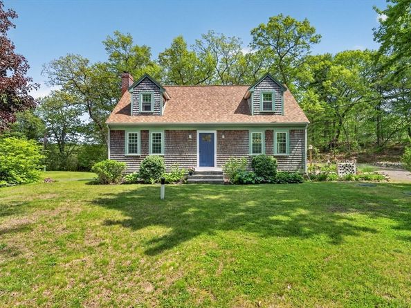 55 Lake Rd, Canton MA 02021