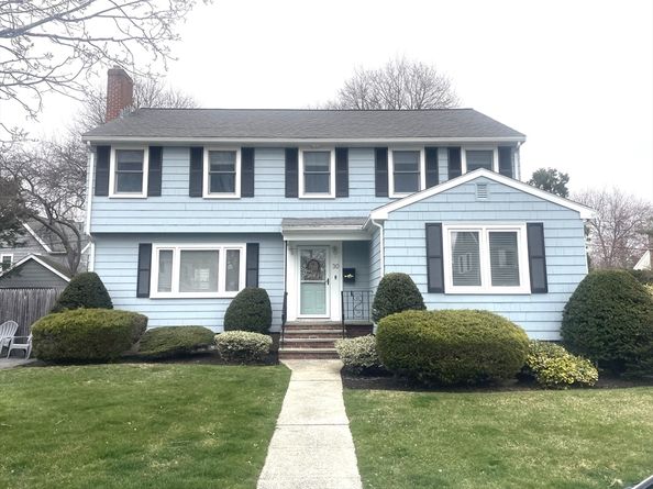 30 Shetland Rd, Marblehead MA 01945