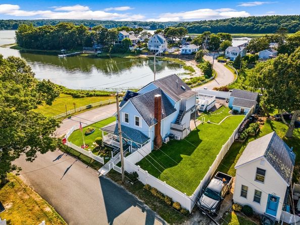 27 West Blvd, Wareham MA 02558