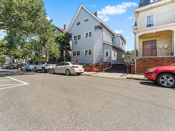 32 Rush St, Somerville MA 02145