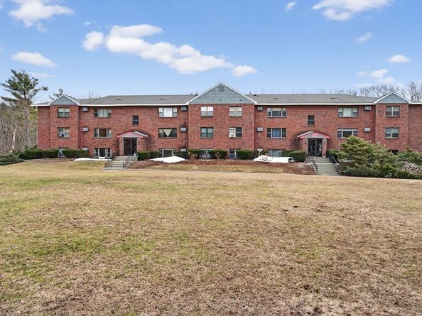 49 Spencer Rd 16H, Boxborough MA 01719