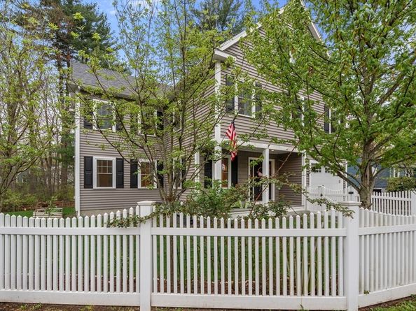 97 Batchelder Rd, Reading MA 01867