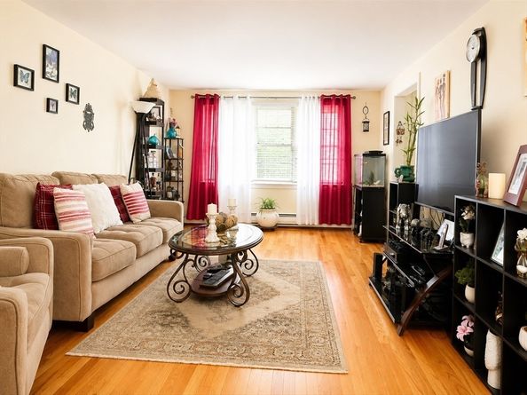 18 Pierce St, Malden MA 02148