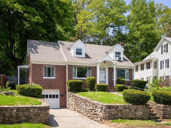 220 Marcy St, Southbridge MA 01550
