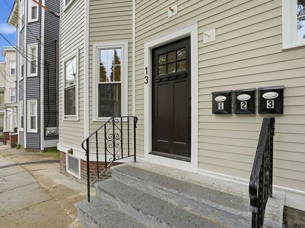 13 Langmaid Ave 3, Somerville MA 02145