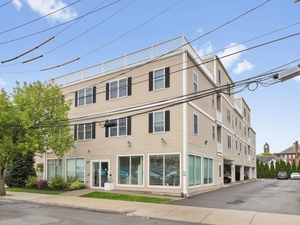 29 Spruce St 23, Waltham MA 02453