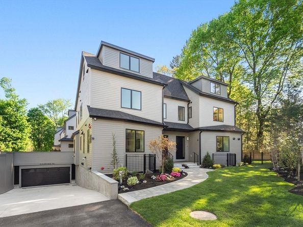 956 Walnut Street 7, Newton MA 02461