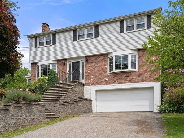 11 Foxhill Rd, Framingham MA 01701