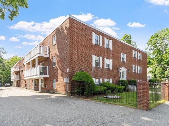 276 Albion Street 12, Wakefield MA 01880