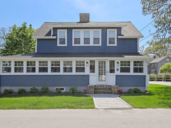 47 Nanumett St, Wareham MA 02532