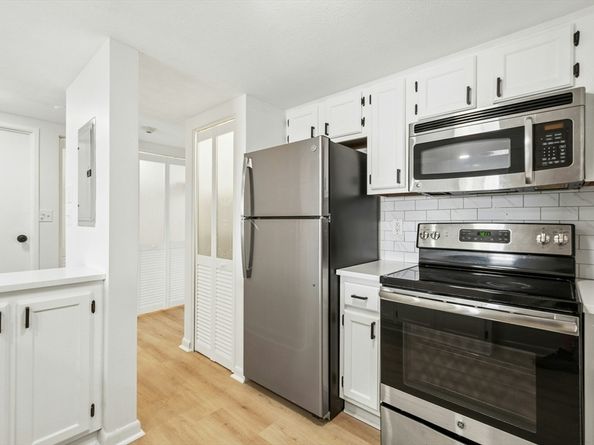 585 Revere Beach Pkwy 509, Revere MA 02151