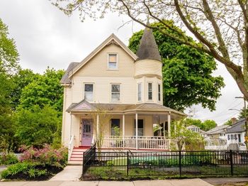 40 Ivory St
