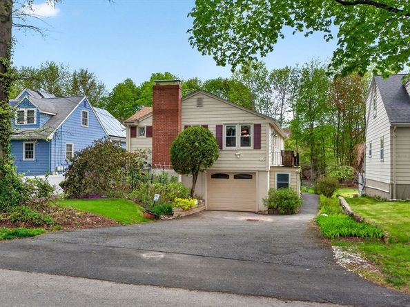 46 Grapevine Ave, Lexington MA 02421