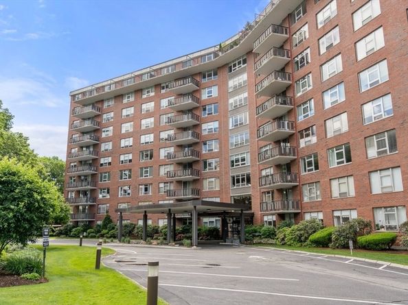 280 Boylston St 111, Newton MA 02467