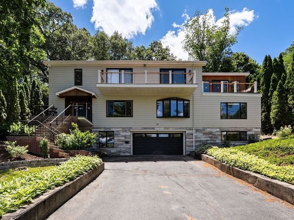 78 Hutchinson Rd, Arlington MA 02474