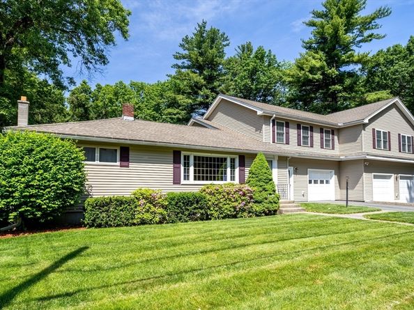 29 Morningside St, Leominster MA 01453