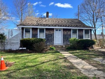 105R Main St