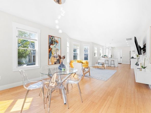 86 Cypress St 861, Watertown MA 02472