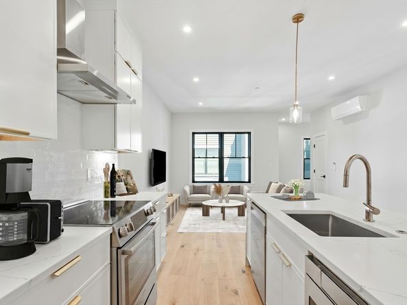 747 Cambridge St 7, Cambridge MA 02141