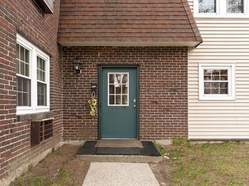 180 Main St