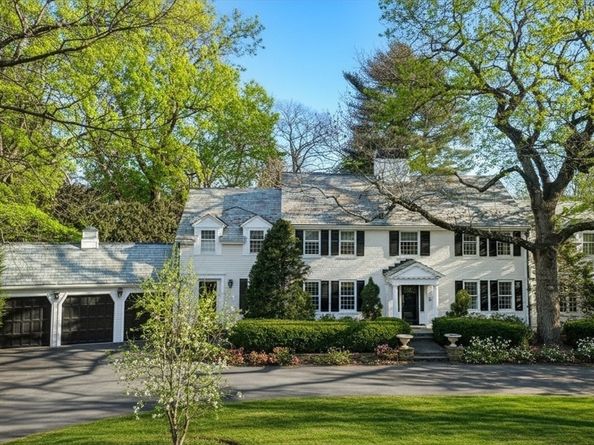 64 Albion Rd, Wellesley MA 02481