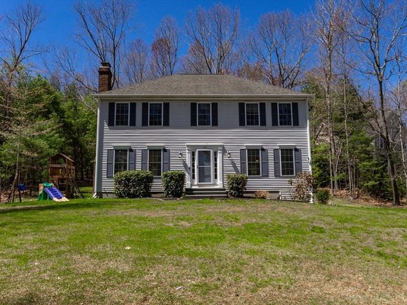 102 North St, Holden MA 01522