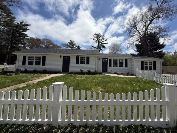 43 Buttonwood Road, Halifax MA 02338