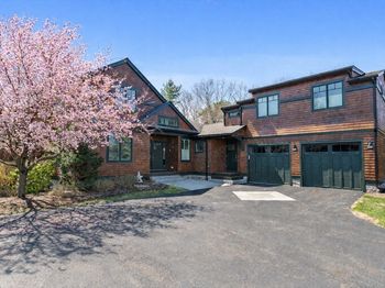 38 Raynor Dr