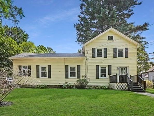 29 Bennett Lane, Lancaster MA 01523
