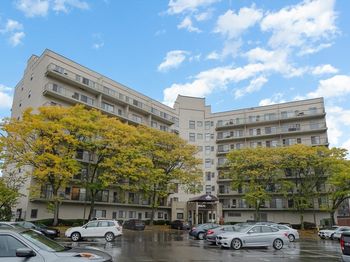 133 Commander Shea Blvd