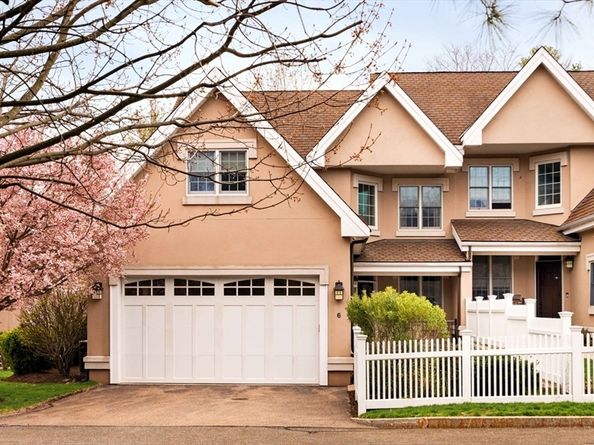 287 Langley Rd 6, Newton MA 02459