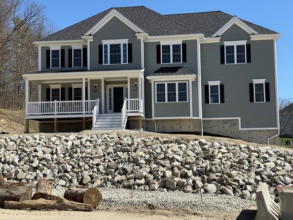 2 Clover Glen Circle, Shrewsbury MA 01545
