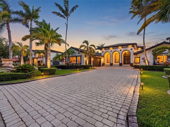 19533 SW 130th Ave, Miami FL 33177