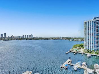 17301 Biscayne Blvd