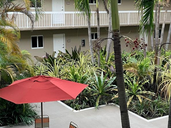 7732 Camino Real f104, Miami FL 33143