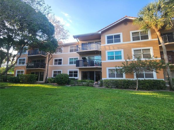 8761 Wiles Rd 206, Coral Springs FL 33067